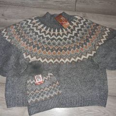x2 Bundle - Brand New Primark Family Jumper - Size - XL - RRP - 16.00 & Brand New Tossle Hat - One Size - RRP - 5.00 = 21.00