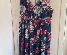 Ladies long maxi flowing print dress