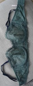 Victoria's Secret Balconet Bra 34D various straps see photos new with tags and in excellent condition with FREE STANDARD POSTAGE INCLUDED