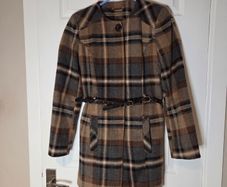Stylish plaid wool blend coat, size 10