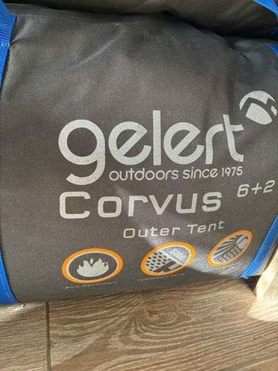 8 Man Tent  (needs Poles)