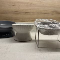 3 brand new cat feeding/water bowls