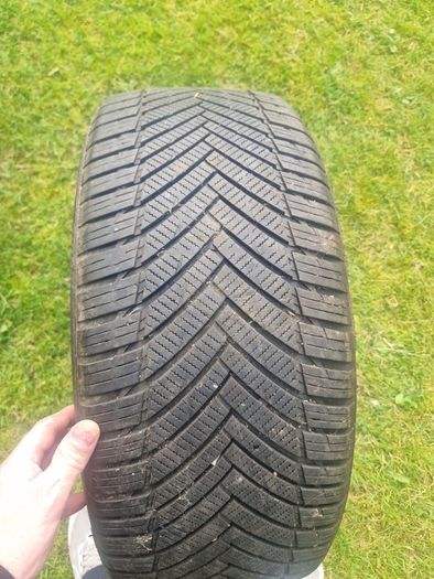 tyre 245 45 r19