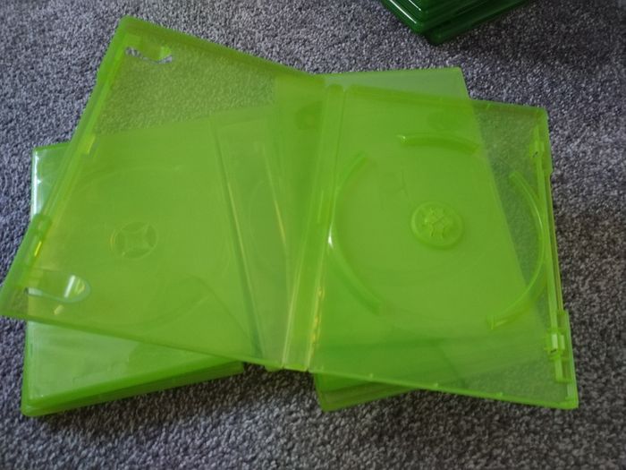 Xbox 360 Green Plastic Game Cases