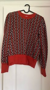 Gallery Jumper