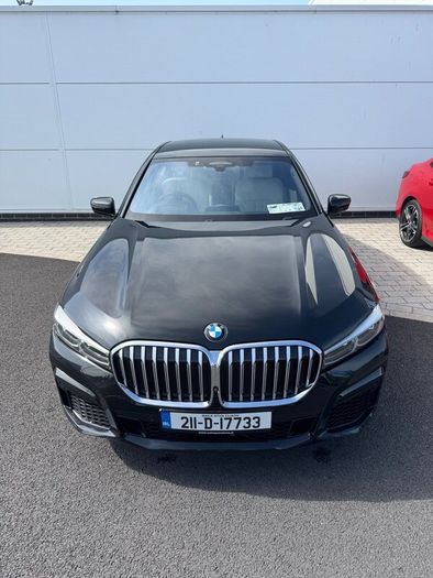 BMW 7-Series 2021