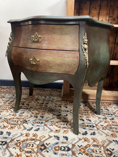 FLASH SALE ! Was 350 now 300 !! Stylishly Painted Bombe Chest of Drawers