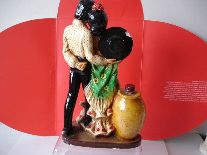 Vintage ceramic statue of a Spanish  Flaminco Dancers/ Couple 11".