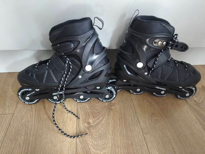 Roller Skates UK Size 5-7