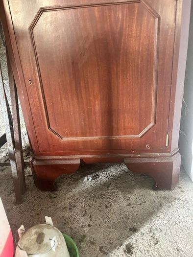 Rossmore Cabinet