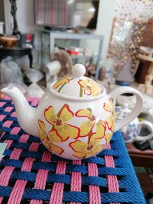 Vintage Arthur wood tea pot