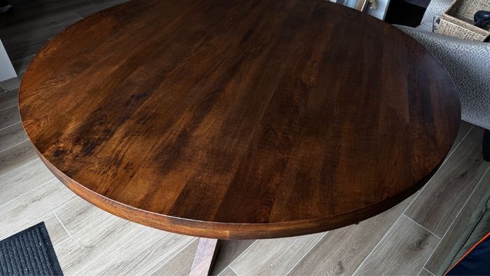 Round Dining Table with Starburst Legs, Ex Display Like New