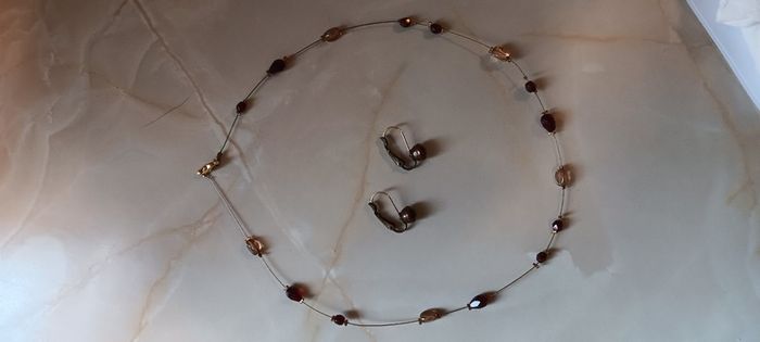 Garnet Earing & Necklace set with bag (costume)