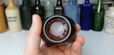 70 - Vintage 4oz Marmite Dark Brown Glass Jar