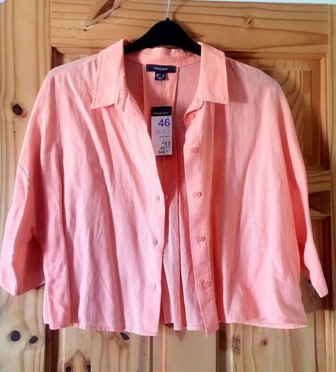 Salmon/orange short sleeved top