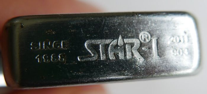 Vintage Star Lighter Since 1988
