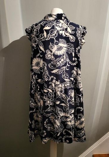 F&F navy & white sleeveless dress, Size 22