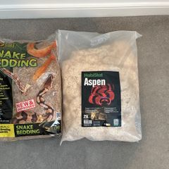 Snake bedding x 2