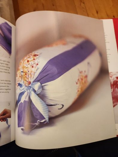 Fabric Scrapping   Creative And Fun Sewing Ideas For The Home.  Bykatue Ebben. Large Volume  Hardback In Very Good Condition.