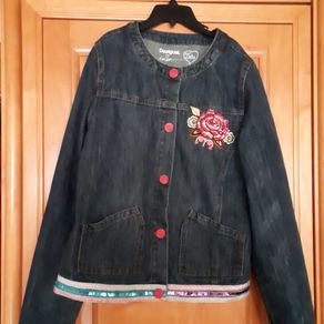 Stunning Desigual denim jacket age 13/14