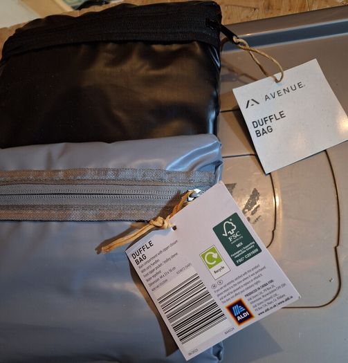Avenue duffle bags X 2