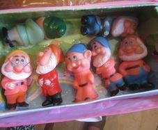7 dwarfs     made in Hong Kong