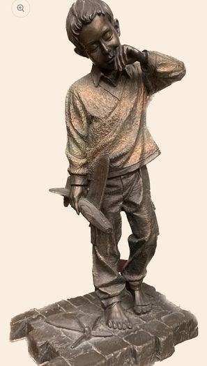genesis figurine