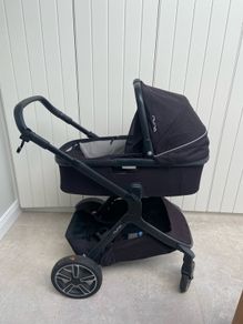 Nuna Demi Grow bassinet and pushchair