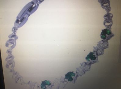Tennis Style Emerald Bracelet