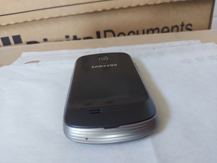 Samsung Galaxy Mini, Model No. GT-S5570, in excellent working condition