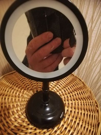 no 7 mirror