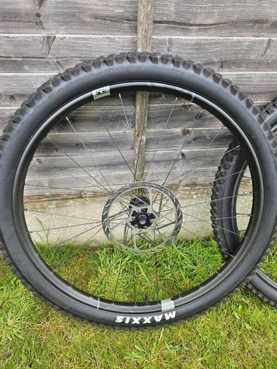 crankbrothers synthesis enduro carbon wheelset