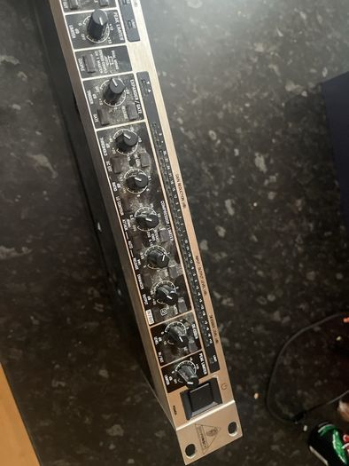 Behringer composer pro mdx 2600