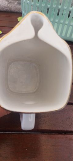 Silk Cut Purple advertising, water jug ,collectors item,,little chip on rim overall good,see pictures for condition, collectors item,,sold as seen
