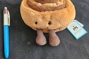 Jellycat Amuseables Cinnamon Bun