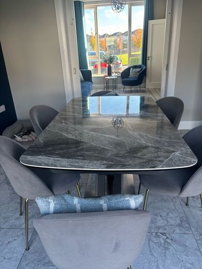 Kitchen table