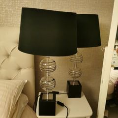2 black lamps