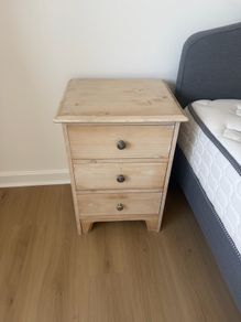 two bedside lockers