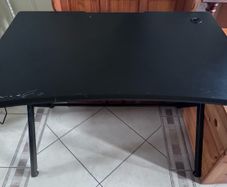 Gaming desk