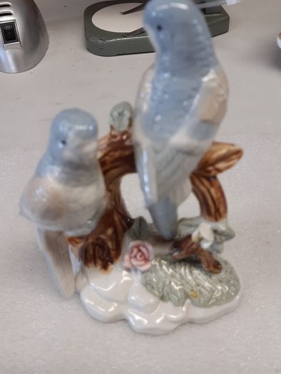 Bird figurine