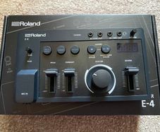Roland E-4 Voice Tweaker/ Vocoder