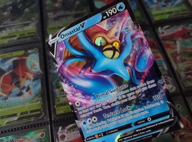 Omastar V ! Ultra Rare ! from Silver Tempest Set ! 2022 ! Pokemon Card !