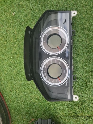 Volvo s60 dash cluster