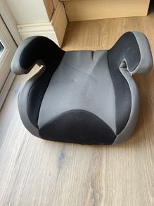 Booster seat (grey/black)