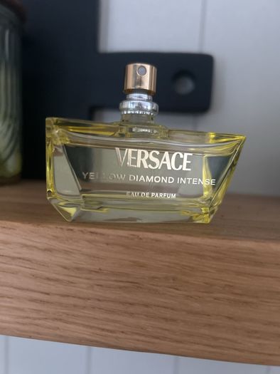 Versace Yellow Diamond Intense