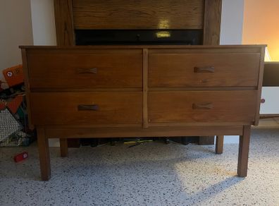 Mid Century Chest of Drawers