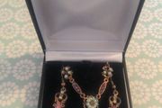 Necklace and earrings set