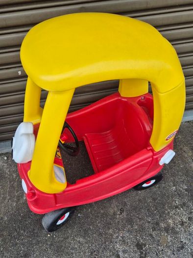Little Tikes cozy coupe car