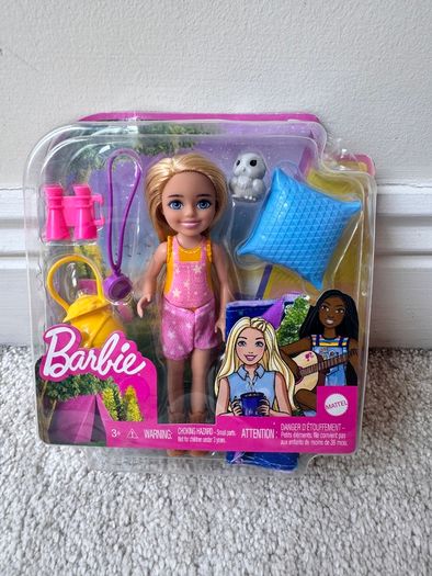 Mattel Barbie Chelsea Doll Blonde Camping Playset with Owl Sleeping Bag Damaged Box Please see photos