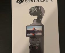 DJI Osmo Pocket 4 Creator Combo